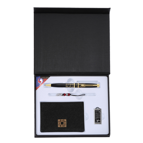 �ƹ����� ���� + ���ڹ� �Ұ��� �������� + �ƹ����� �ڰ� USB